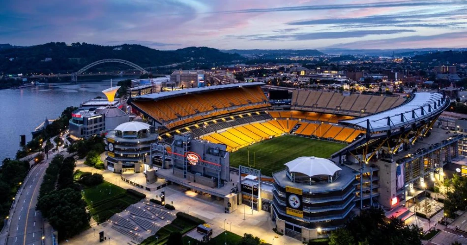 Top Hotels Just a Stroll Away from PNC Park, Pittsburgh

