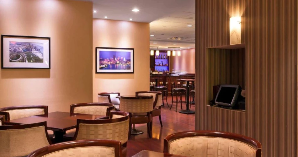 Top Hotels Just a Stroll Away from PNC Park, Pittsburgh
