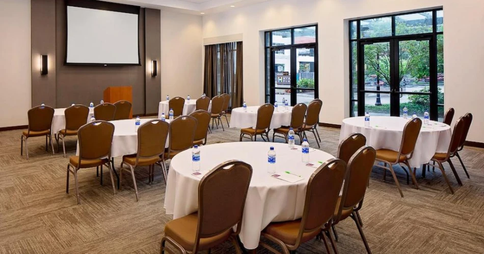 best Hotels Just a Stroll Away from PNC Park, Pittsburgh

