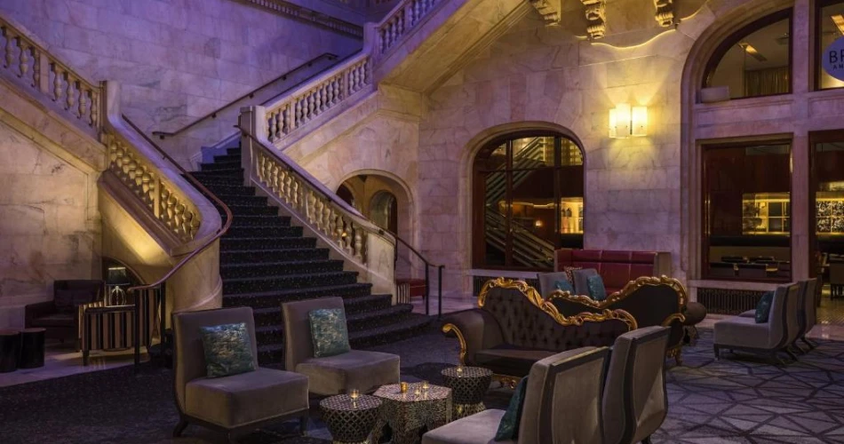 Ultimate Guide to Accommodations Near PNC Park for Your Pittsburgh Getaway