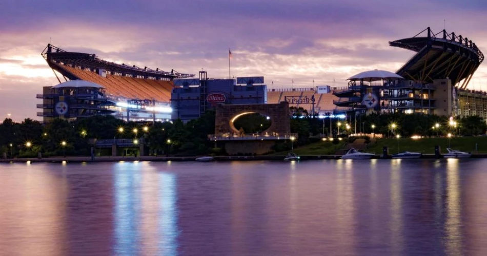 Ultimate Guide to Accommodations Near PNC Park for Your Pittsburgh Getaway