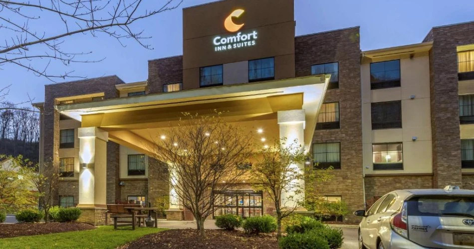 Ultimate Guide to Accommodations Near PNC Park for Your Pittsburgh Getaway